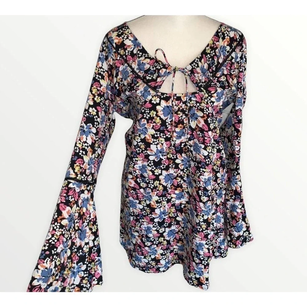 NWT Boohoo Cut-Out Floral Flare Skater Mini Dress Size 10